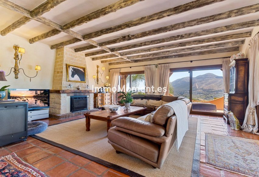 Resale - Country house - Inland  - Coín