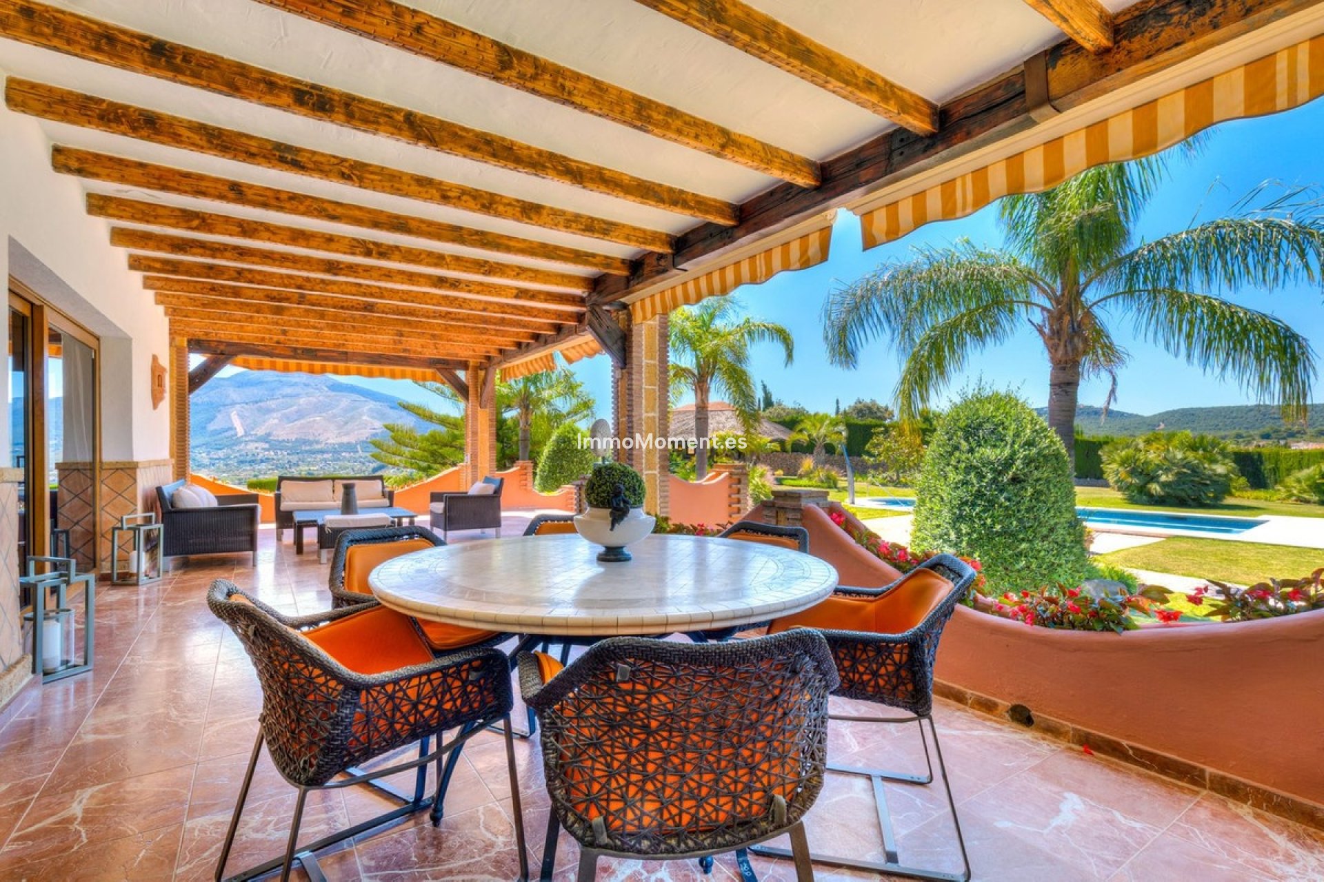 Resale - Country house - Inland  - Coín