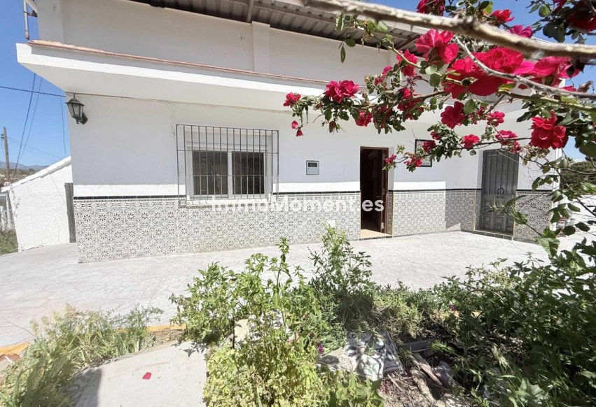 Resale - Country house - Inland  - Coín