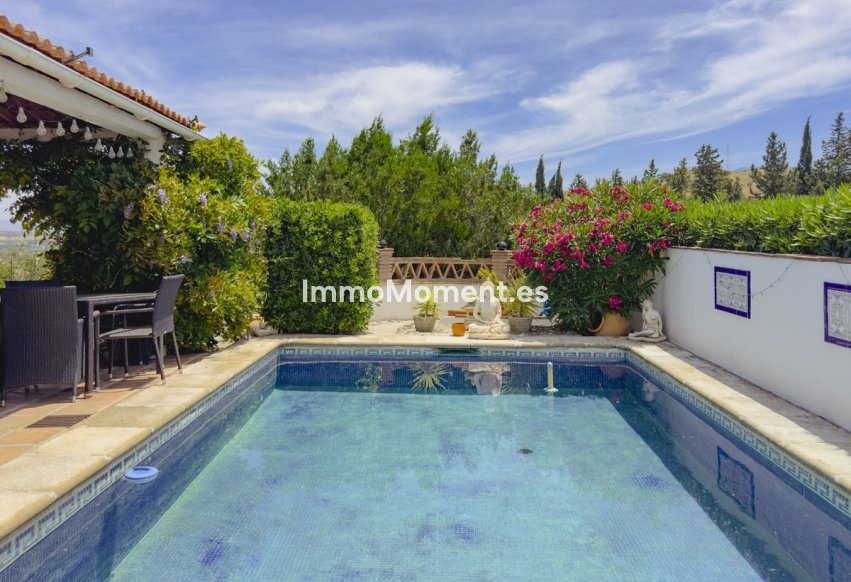Resale - Country house - Inland  - Coín