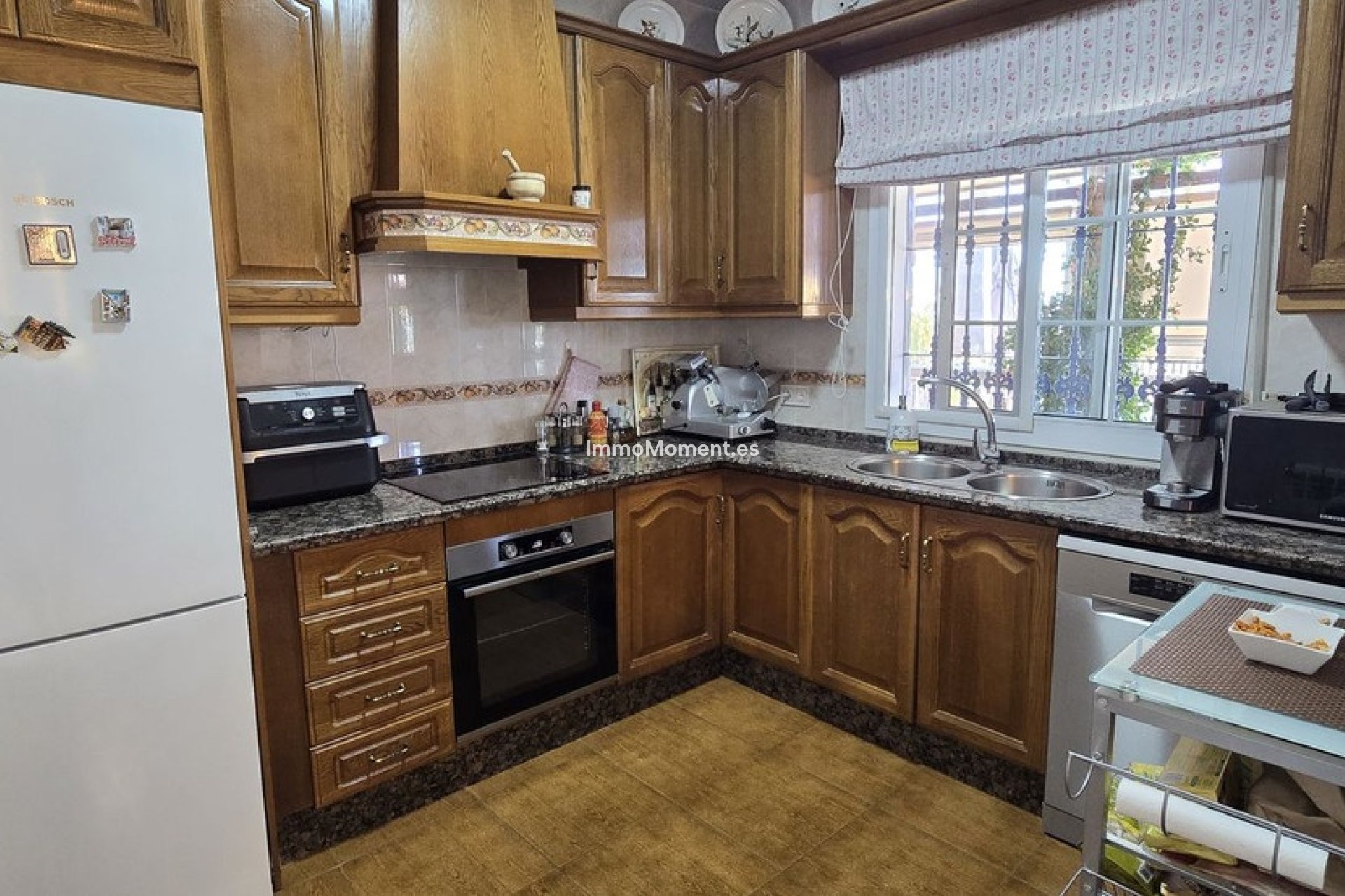 Resale - Country house - Inland  - Coín