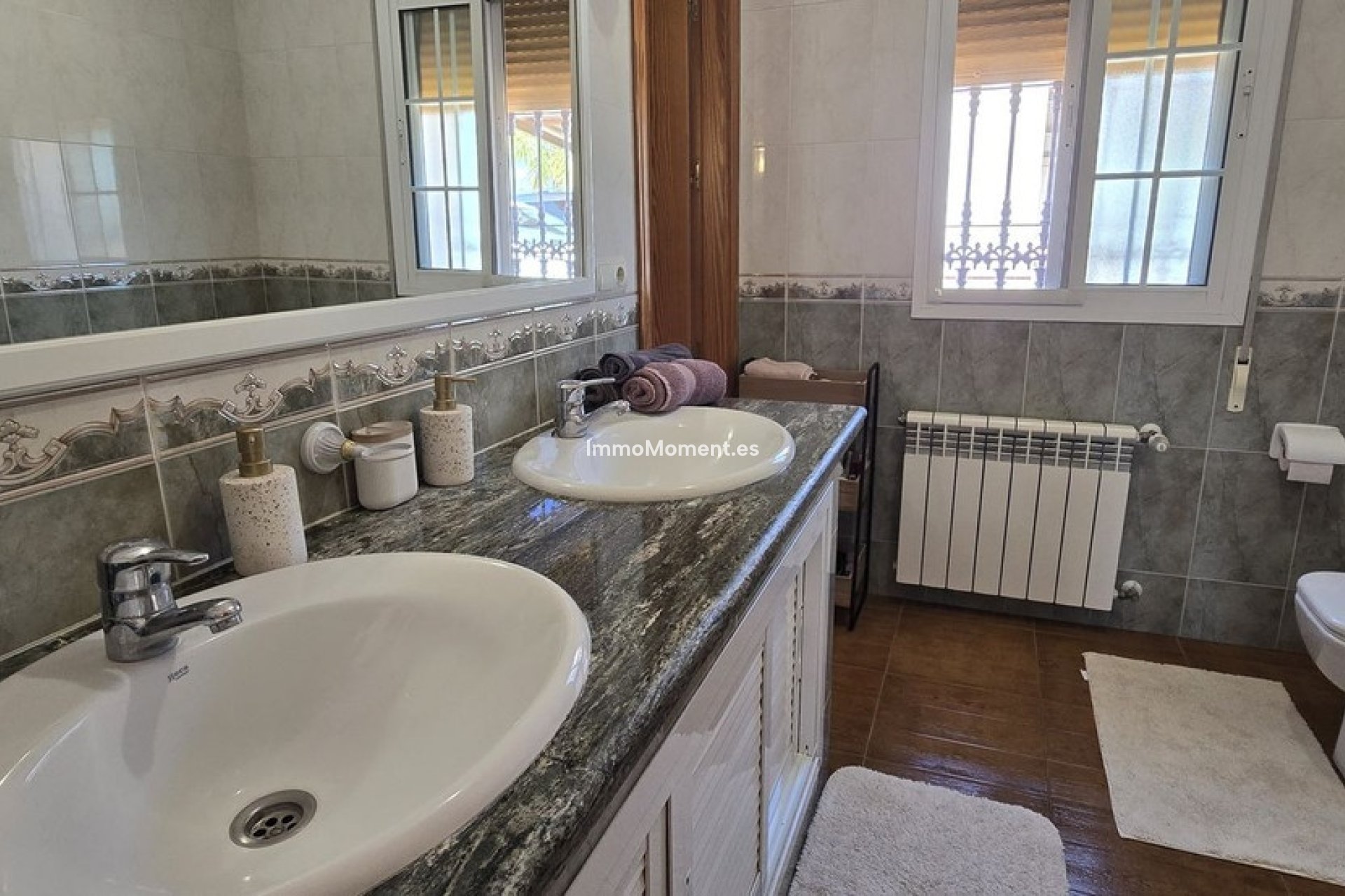 Resale - Country house - Inland  - Coín