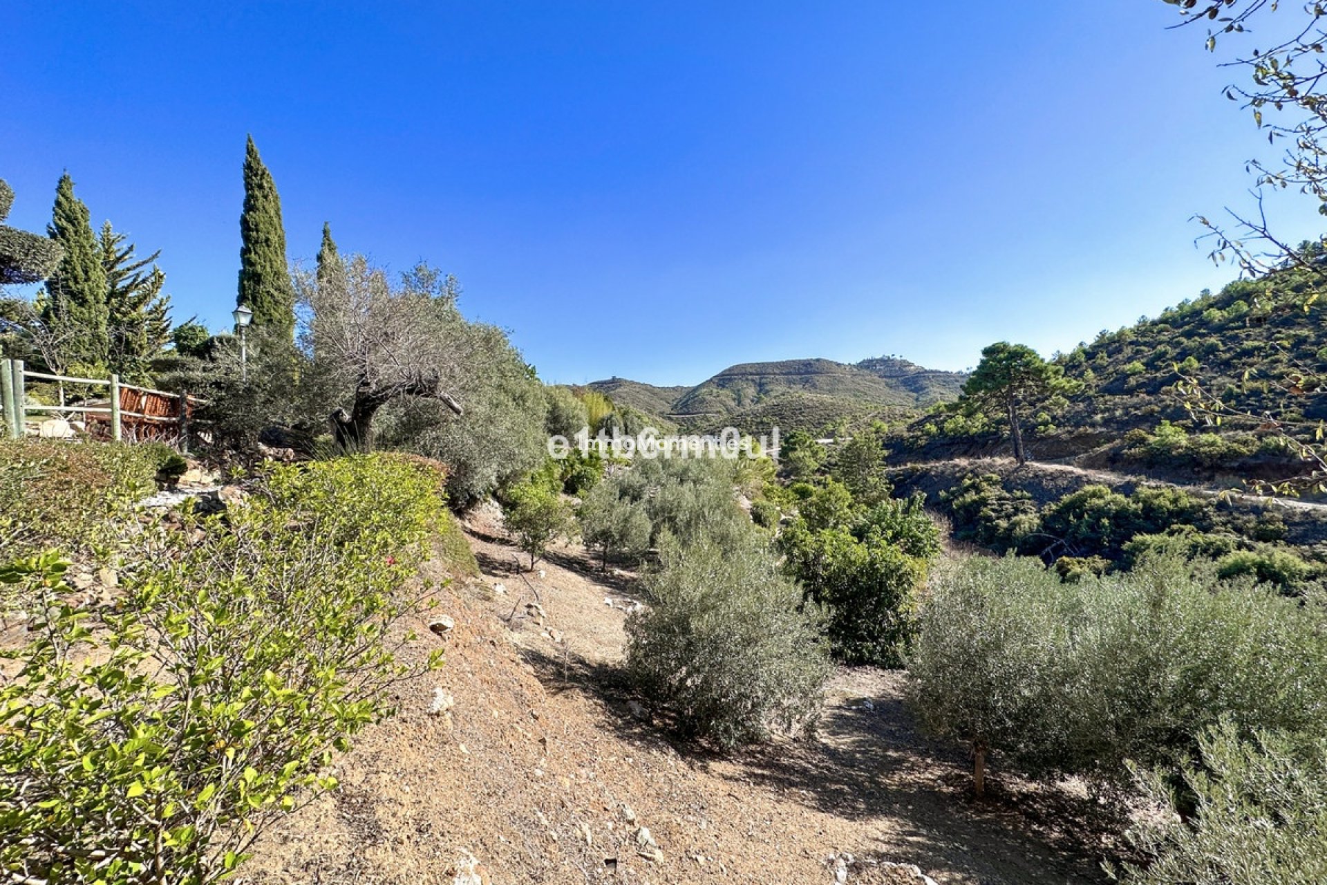 Resale - Country house - Inland  - Ojén