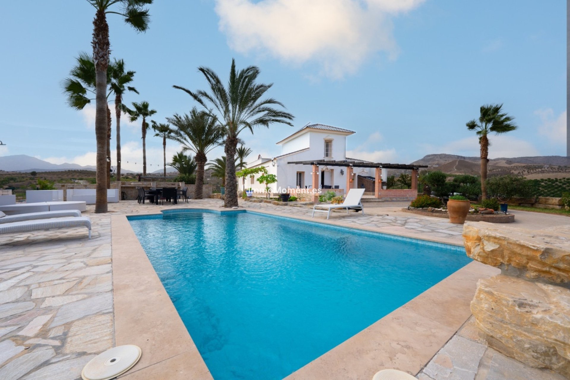 Resale - Country house - Inland  - Pizarra