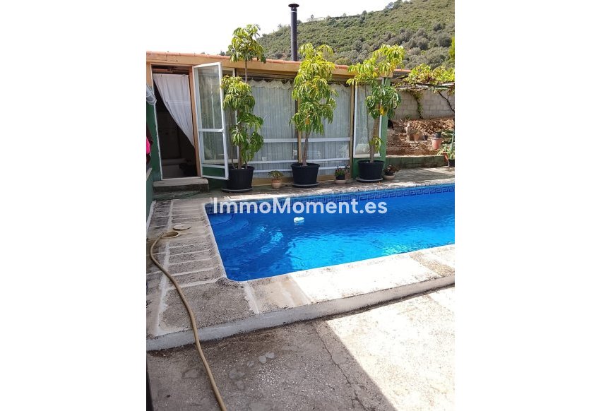 Resale - Country house - Marbella - Altos de los Monteros