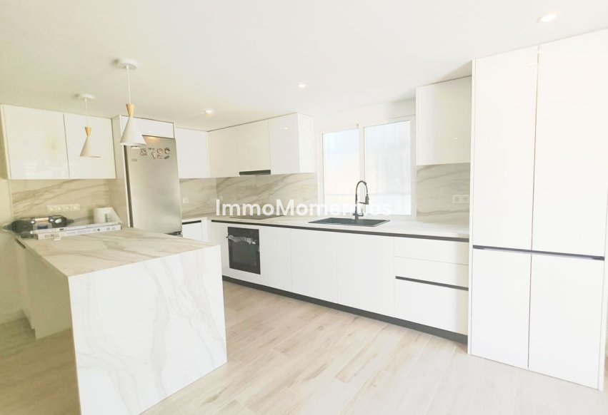 Resale - Country house - Mijas Costa - La Cala de Mijas