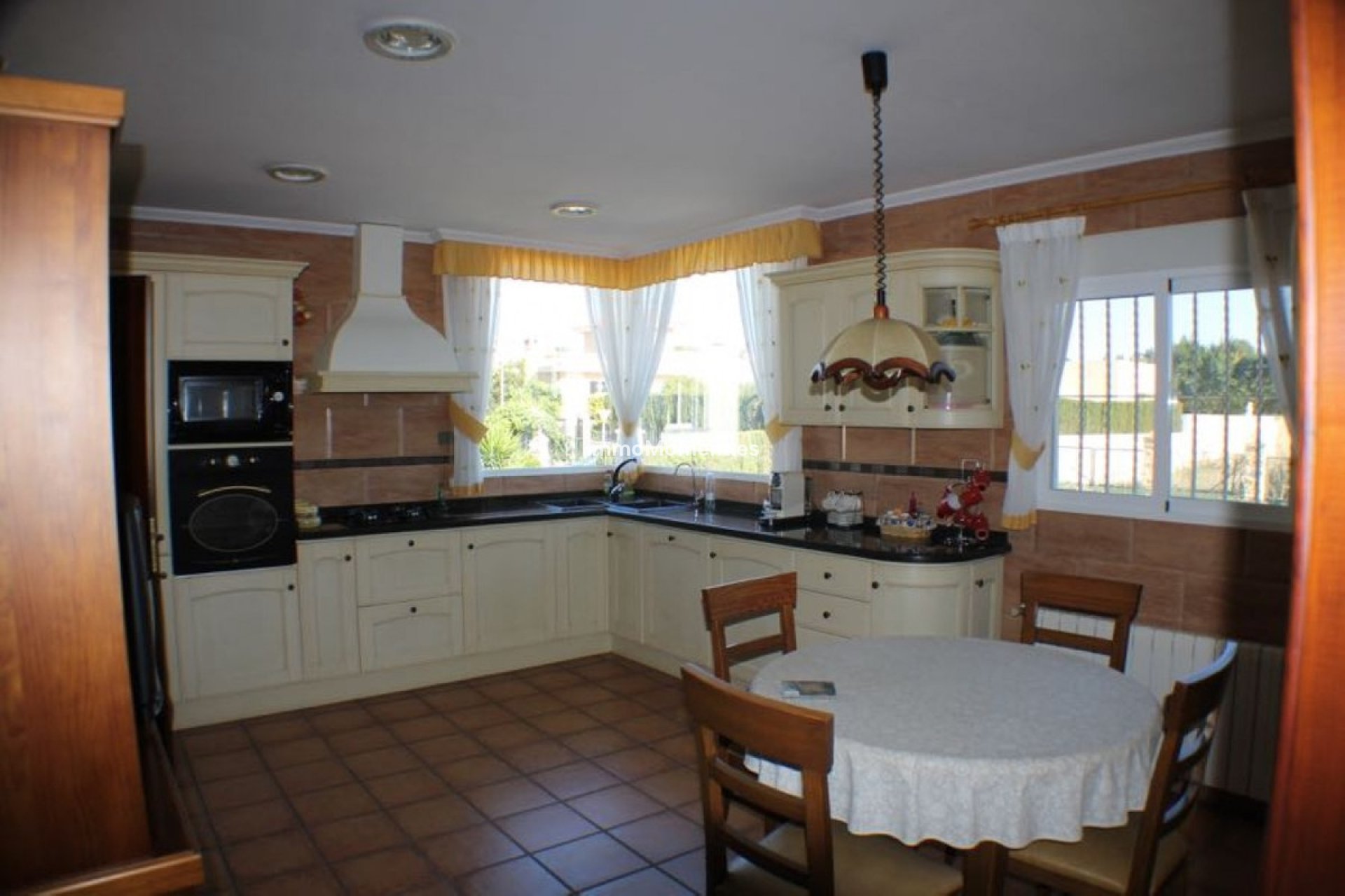 Resale - Detached villa - Alfaz del Pi - L'Alfás del Pi Centro
