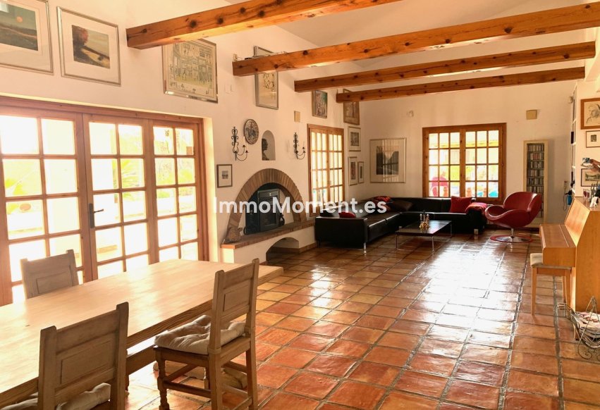 Resale - Detached villa - Alfaz del Pi - L'Alfás del Pi Centro