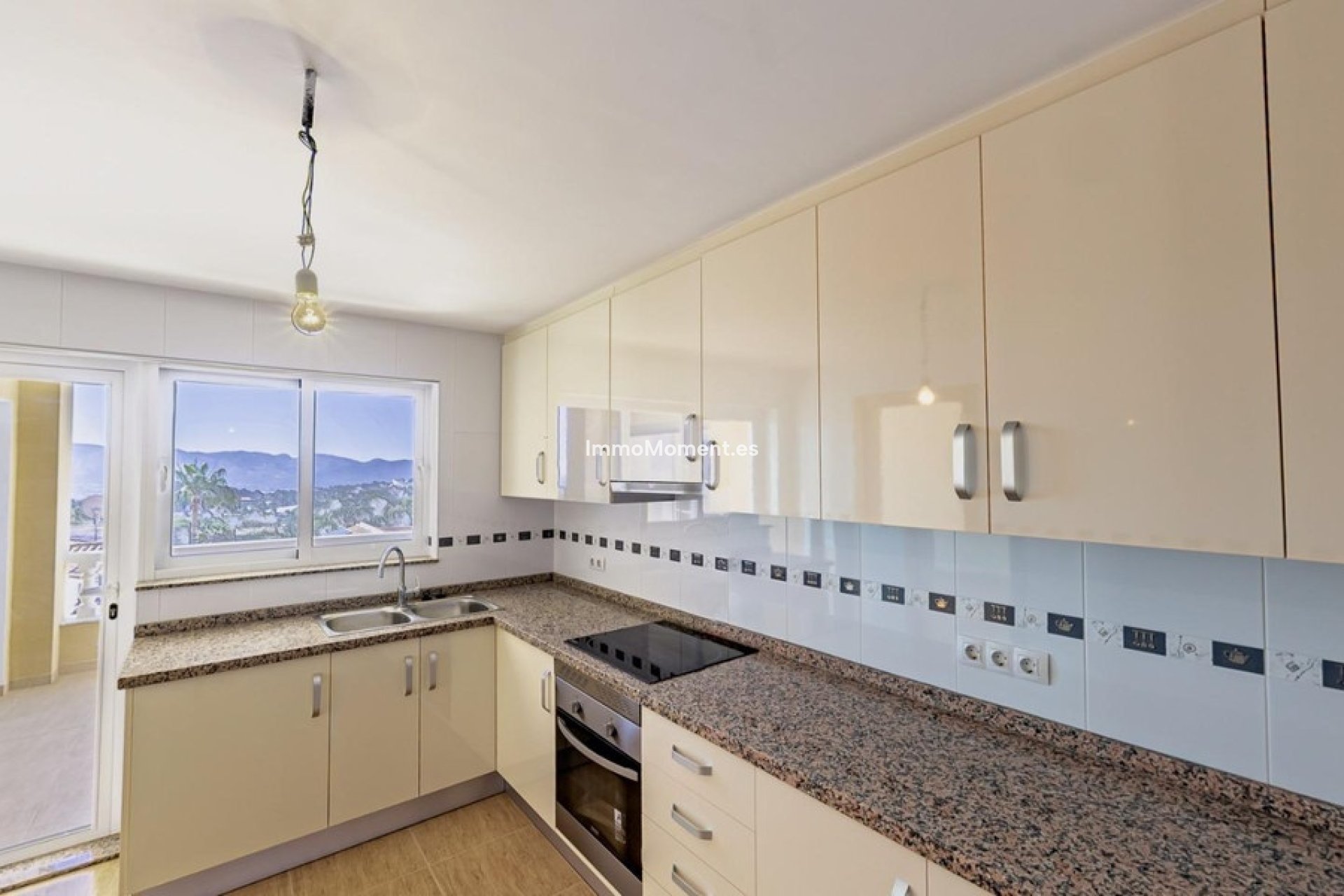 Resale - Detached villa - Alfaz del Pi - L'Alfás del Pi Centro