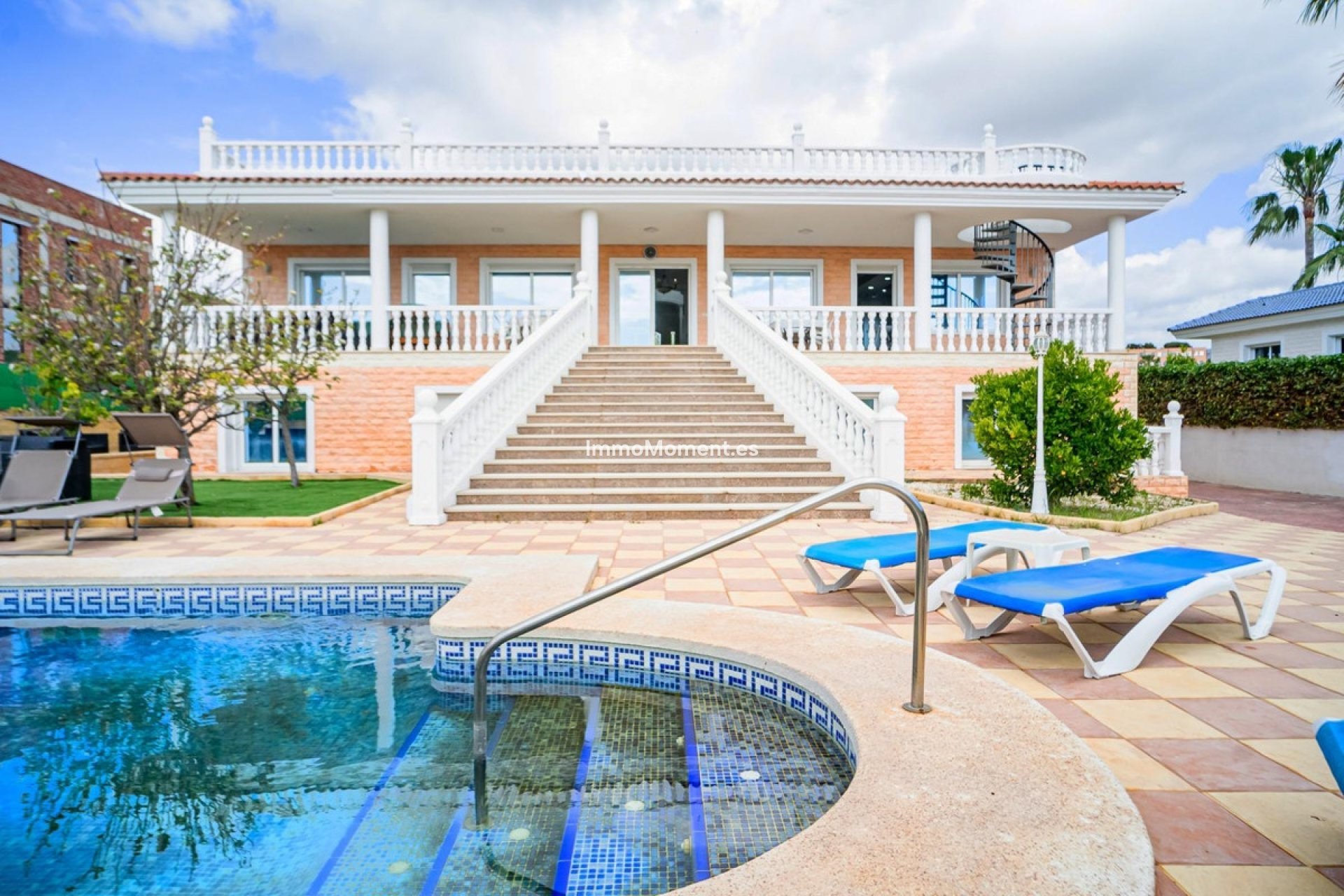 Resale - Detached villa - Alfaz del Pi - L'Alfás del Pi Centro