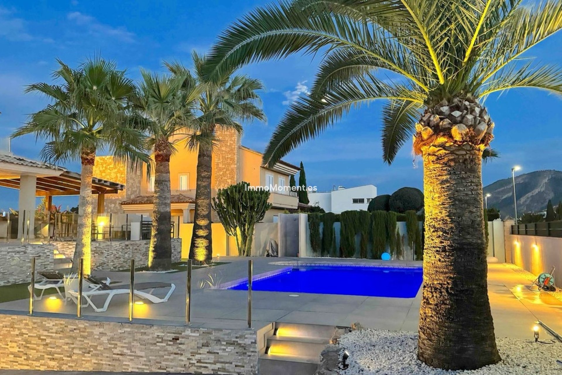 Resale - Detached villa - Alfaz del Pi - L'Alfás del Pi Centro