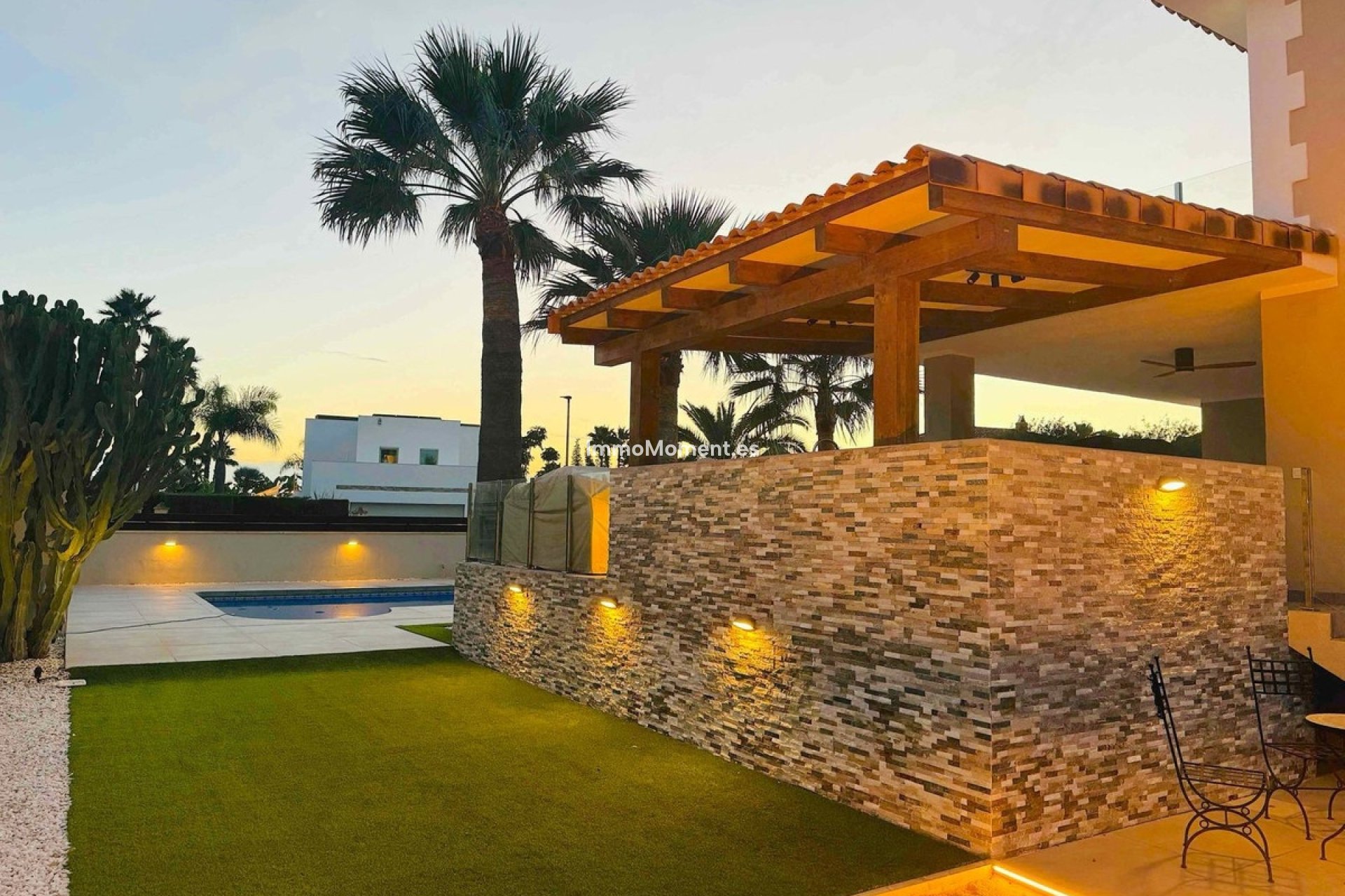 Resale - Detached villa - Alfaz del Pi - L'Alfás del Pi Centro