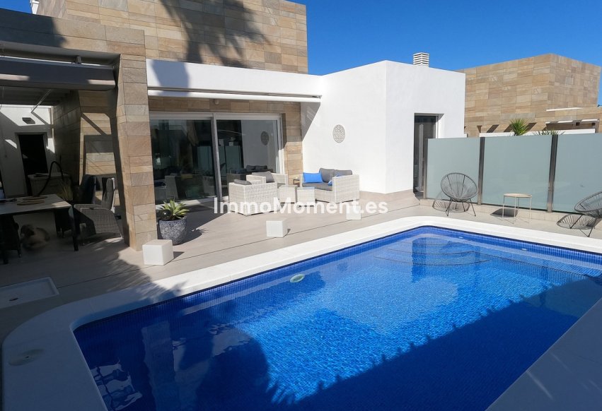 Resale - Detached villa - Algorfa - Algorfa Centro