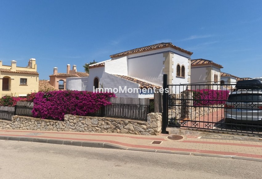 Resale - Detached villa - Algorfa - La Finca Golf