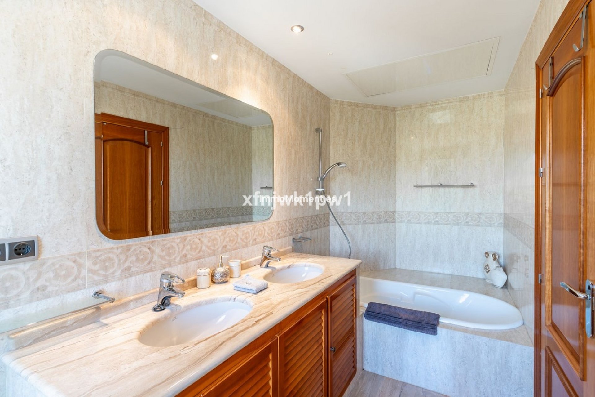 Resale - Detached villa - Benahavís - Benahavís Centro