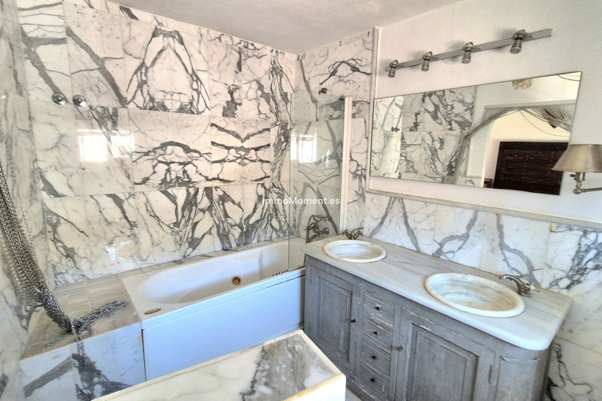 Resale - Detached villa - Benahavís - El Madroñal