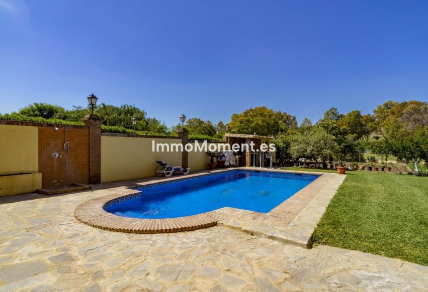 Resale - Detached villa - Benahavís - La Quinta