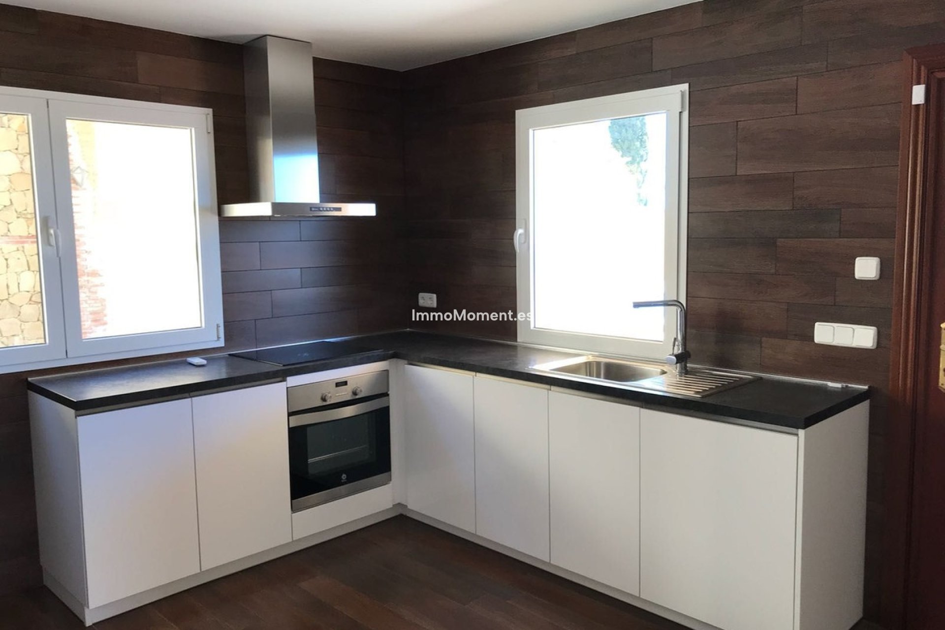 Resale - Detached villa - Benalmadena - Benalmadena Centro