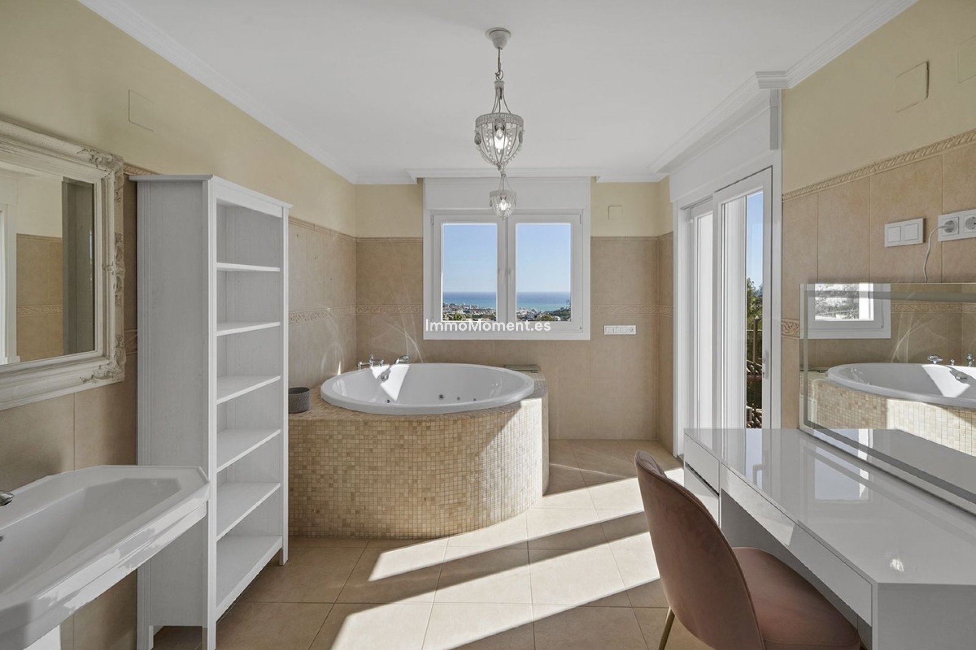 Resale - Detached villa - Benalmadena - Benalmadena Centro