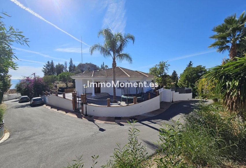 Resale - Detached villa - Benalmadena - Benalmadena Centro