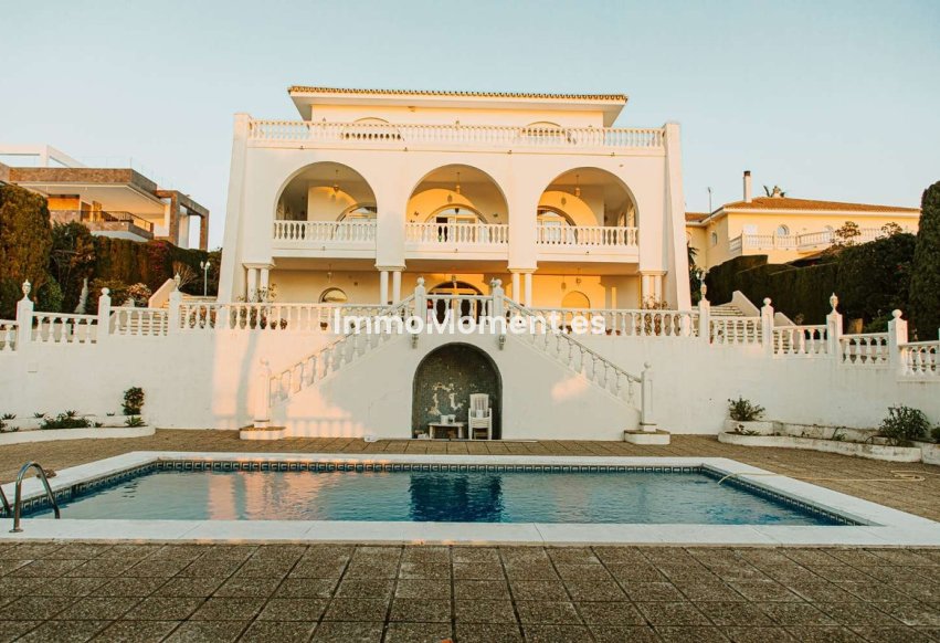 Resale - Detached villa - Benalmadena - Benalmadena Centro