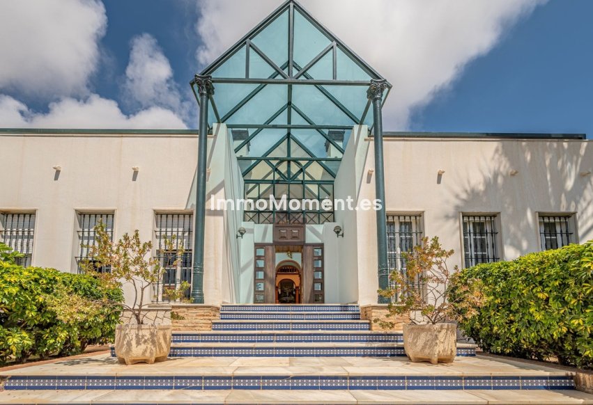 Resale - Detached villa - Benalmadena - Benalmadena Centro