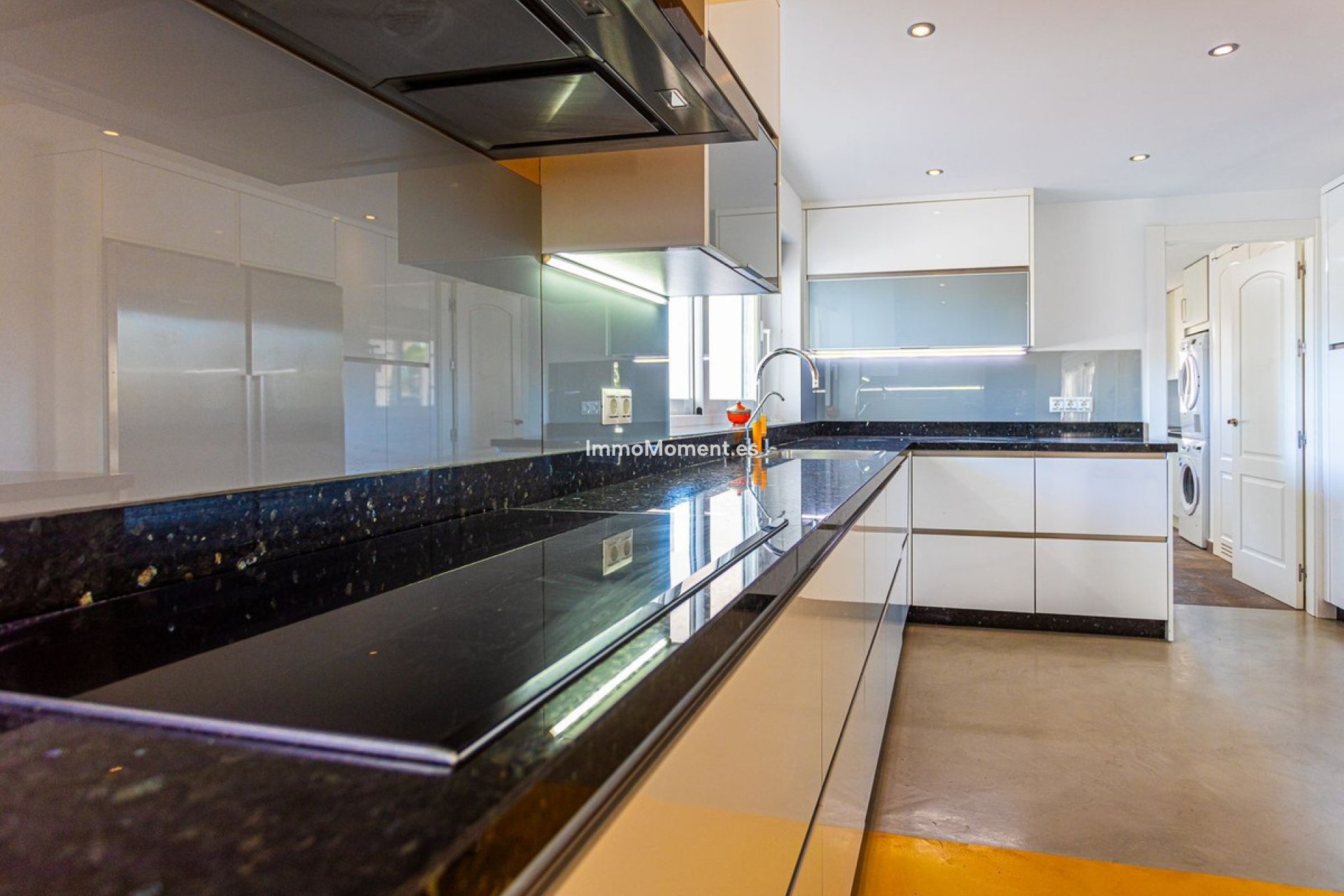 Resale - Detached villa - Benalmadena - Benalmadena Centro