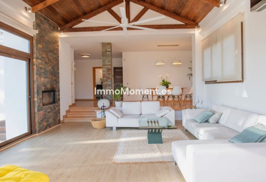 Resale - Detached villa - Benalmadena - Benalmadena Centro
