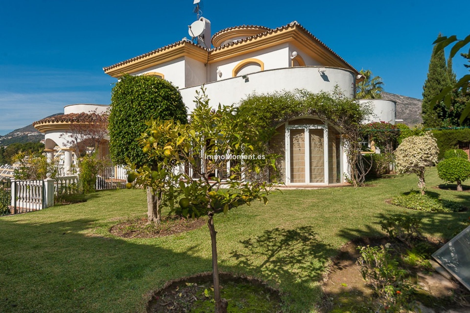 Resale - Detached villa - Benalmadena - Benalmadena Centro