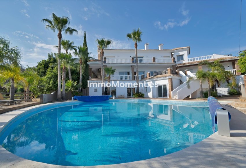 Resale - Detached villa - Benalmadena - Benalmadena Centro
