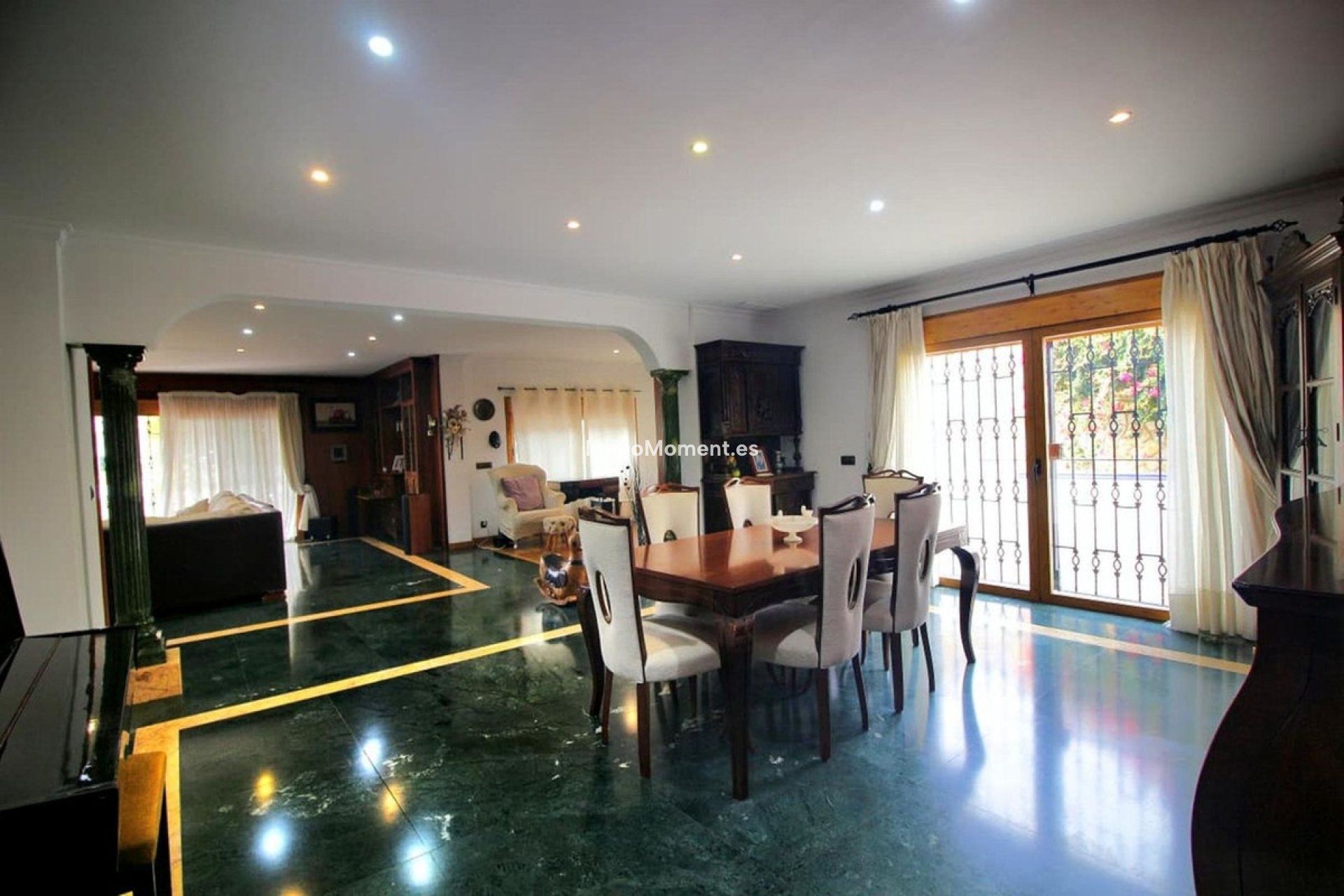 Resale - Detached villa - Benalmadena - Benalmadena Centro