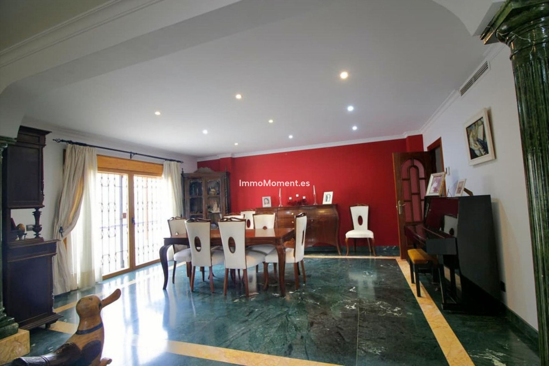Resale - Detached villa - Benalmadena - Benalmadena Centro