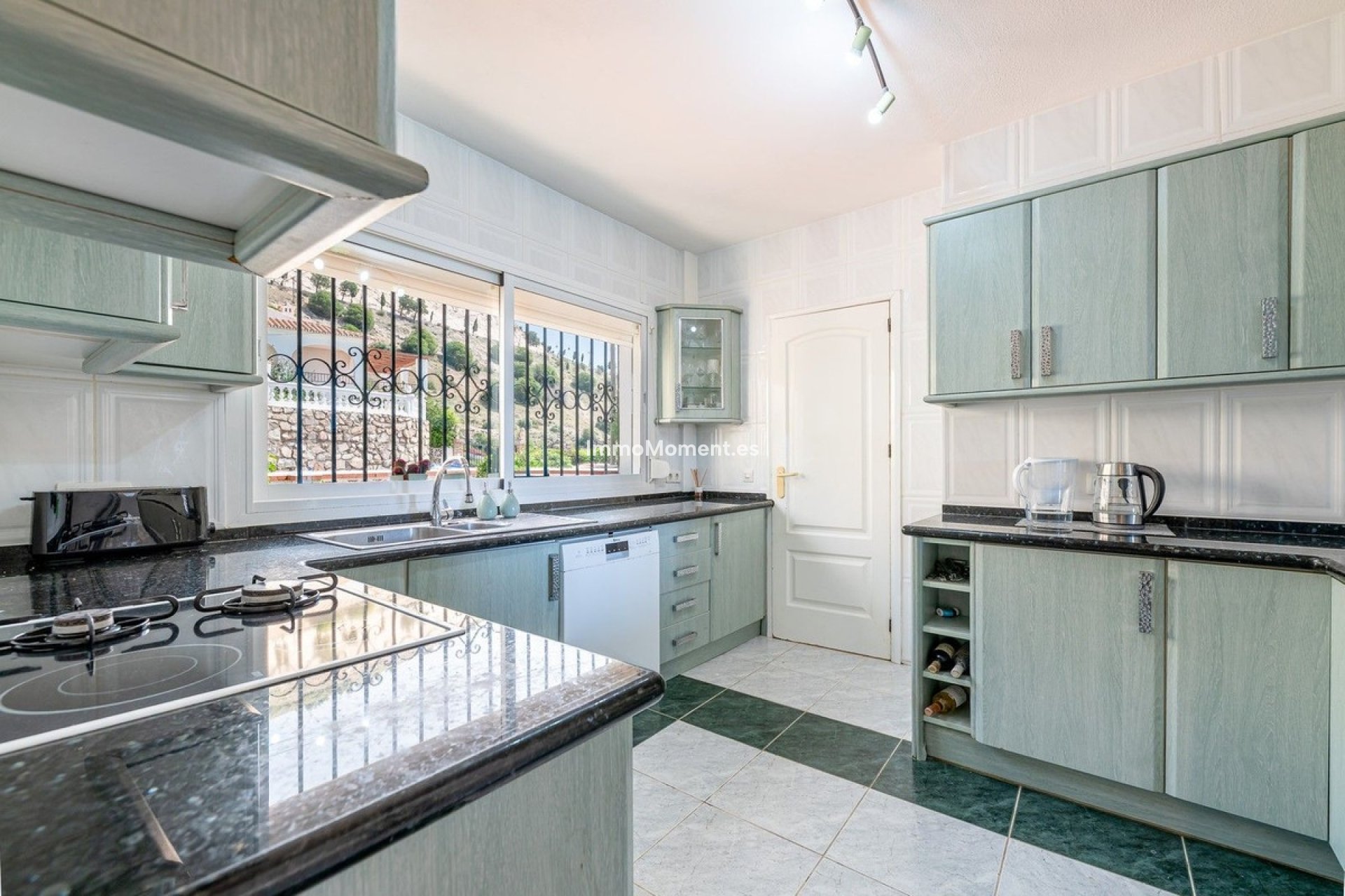 Resale - Detached villa - Benalmadena - Benalmadena Centro