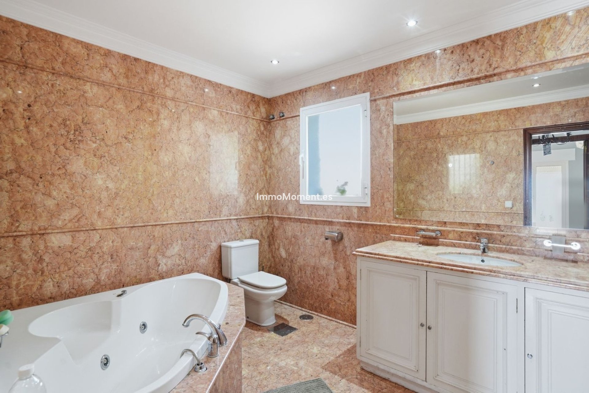 Resale - Detached villa - Benalmadena - Benalmadena Centro