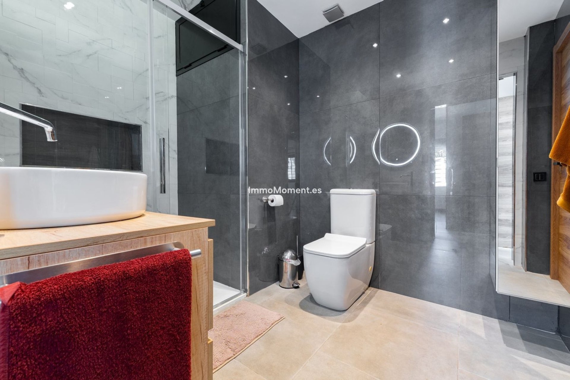 Resale - Detached villa - Benalmadena - Benalmadena Centro