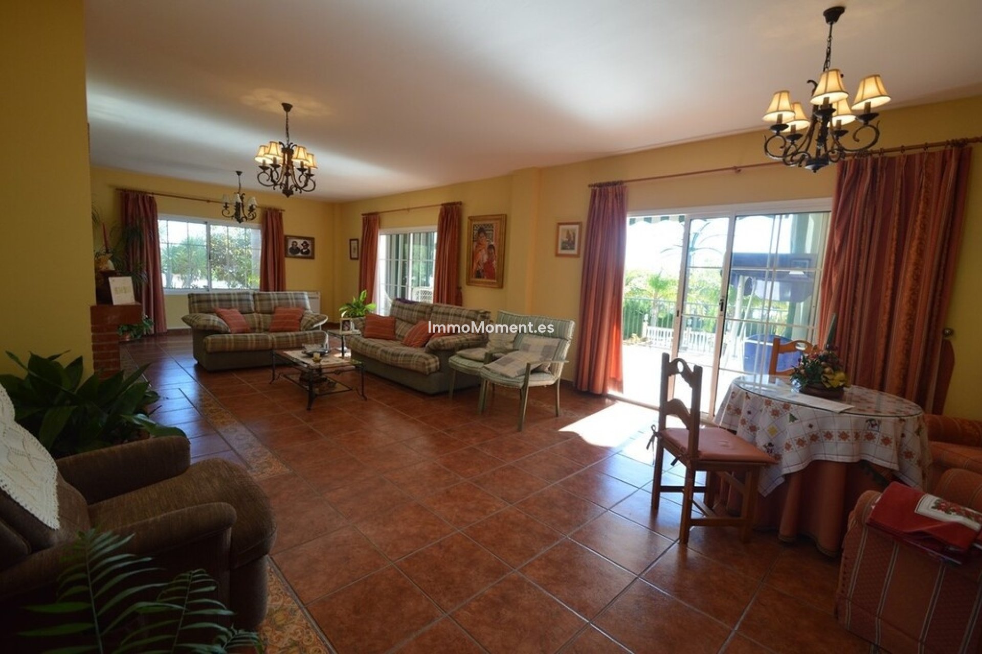 Resale - Detached villa - Benalmadena - Benalmadena Centro