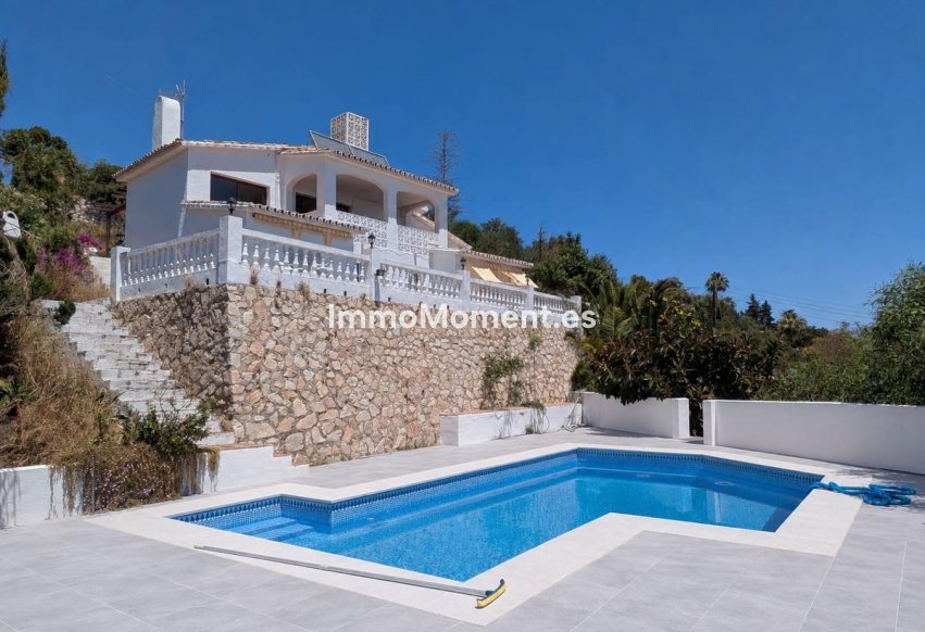 Resale - Detached villa - Benalmadena - Benalmadena Centro