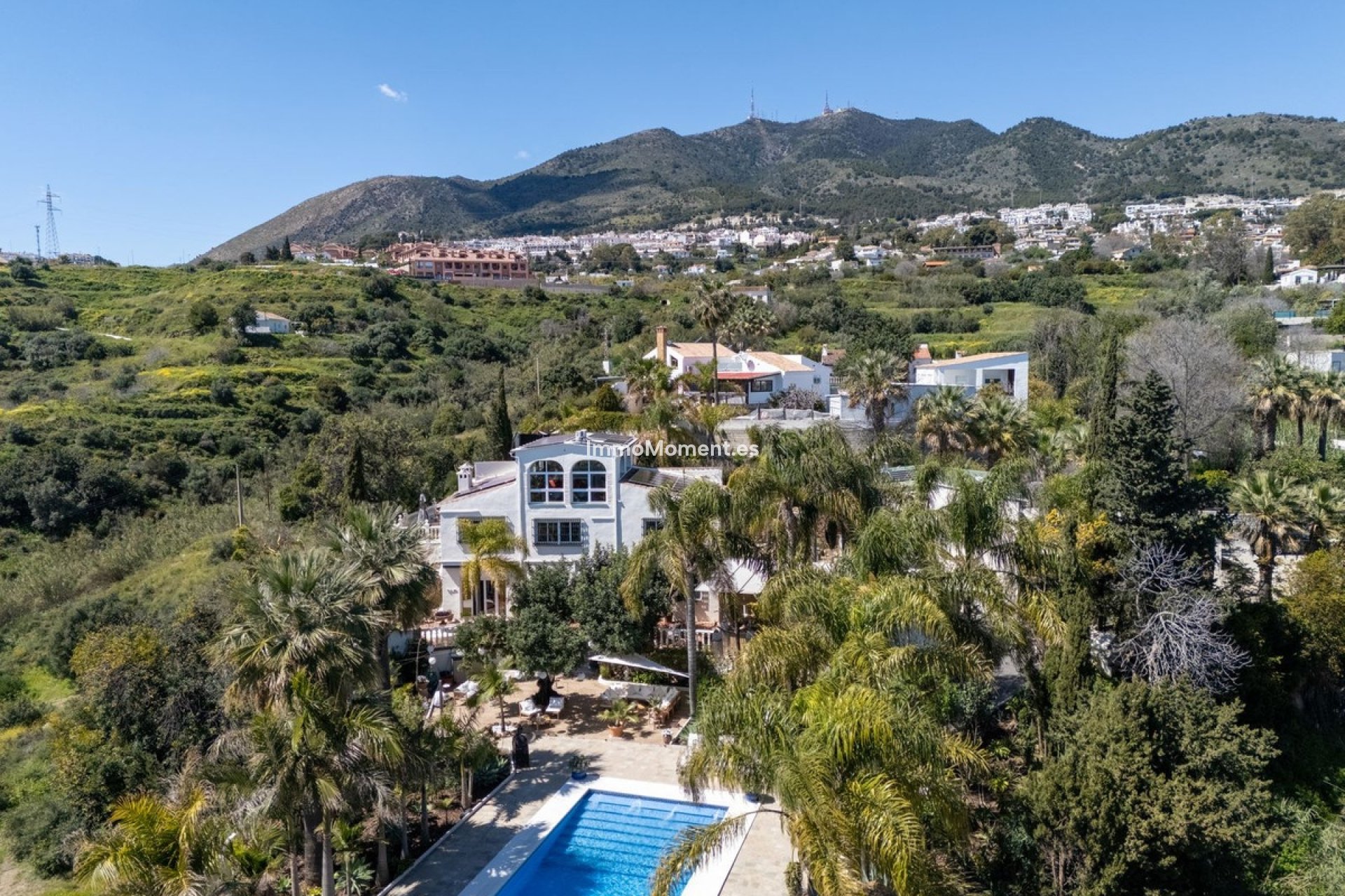 Resale - Detached villa - Benalmadena - Benalmadena Centro