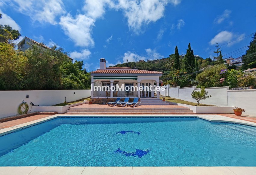 Resale - Detached villa - Benalmadena - Benalmadena Centro
