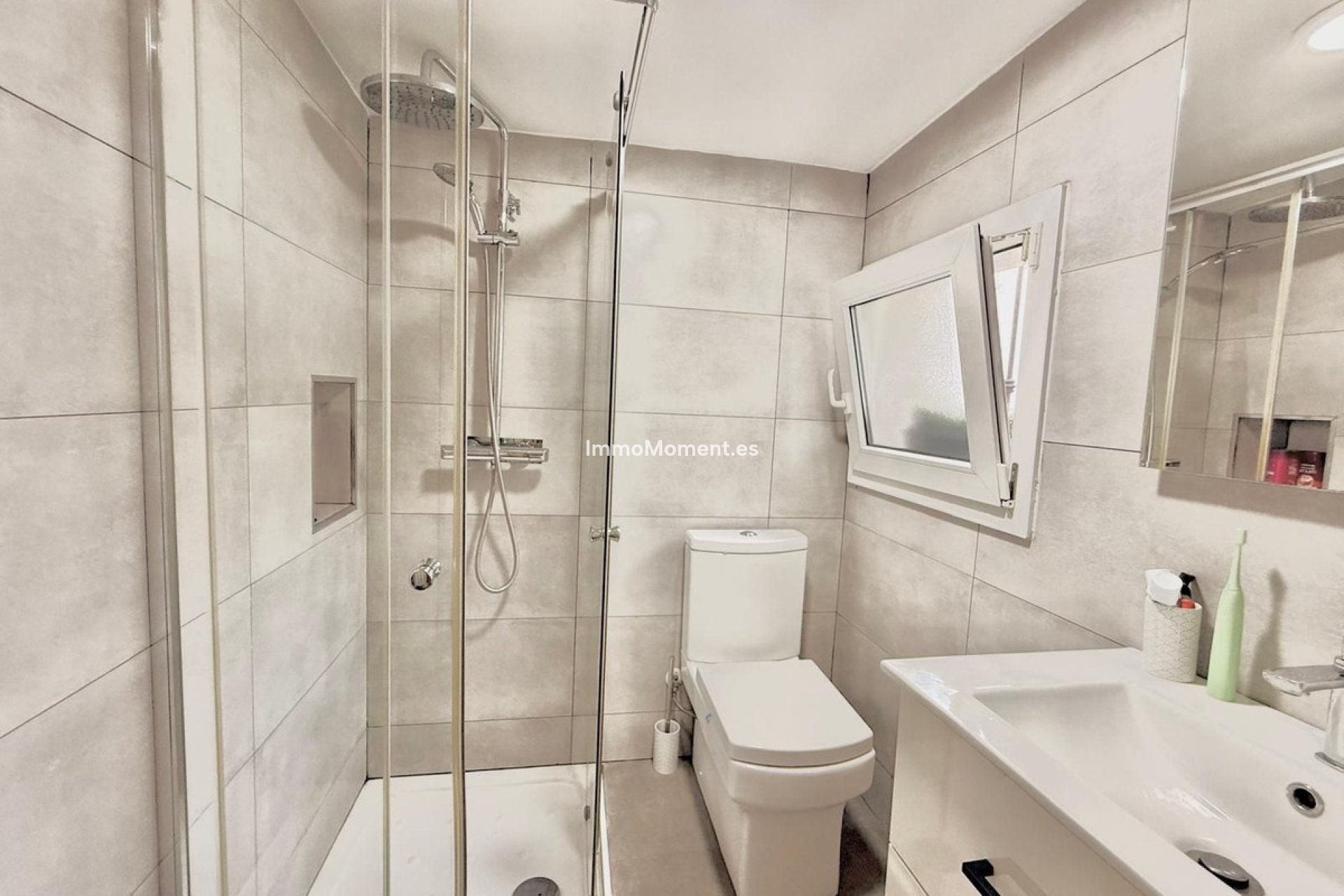 Resale - Detached villa - Benalmadena - Benalmadena Centro