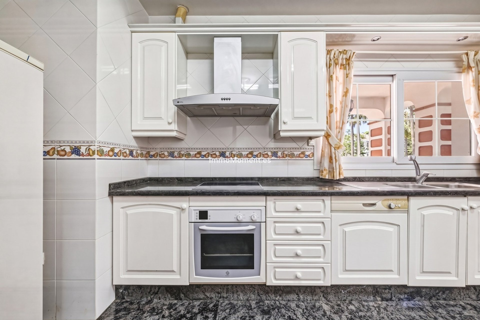 Resale - Detached villa - Benalmadena - Benalmadena Centro