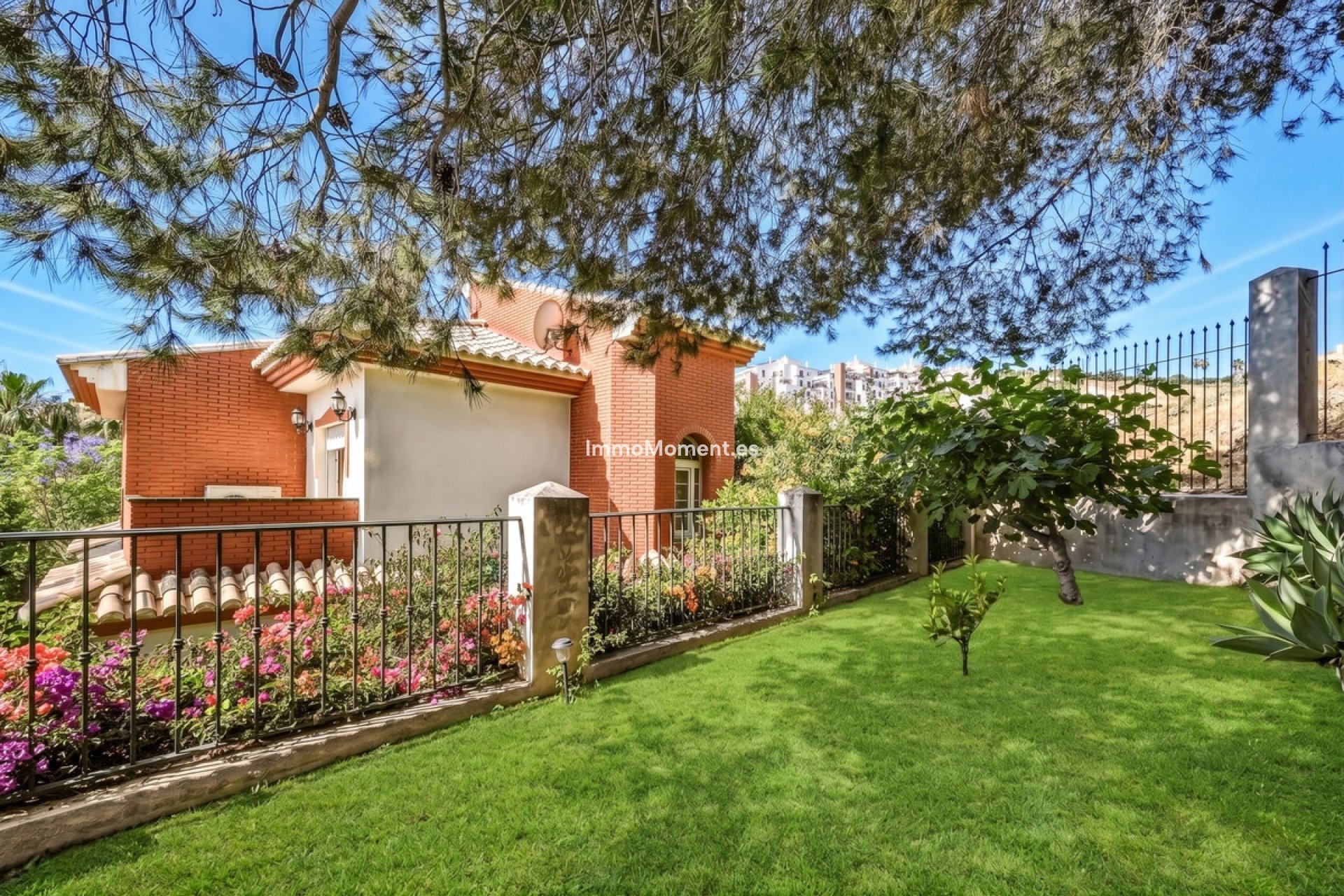 Resale - Detached villa - Benalmadena - Benalmadena Centro