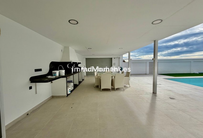 Resale - Detached villa - Benalmadena - Benalmadena Costa