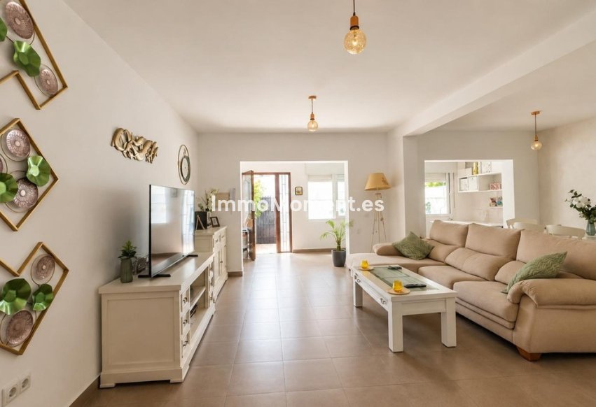 Resale - Detached villa - Benalmadena - Benalmadena Costa