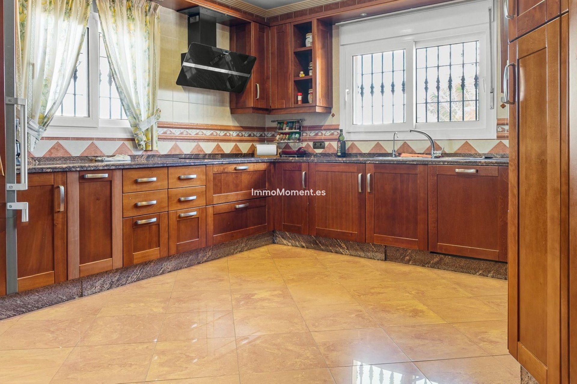 Resale - Detached villa - Benalmadena - Torrequebrada