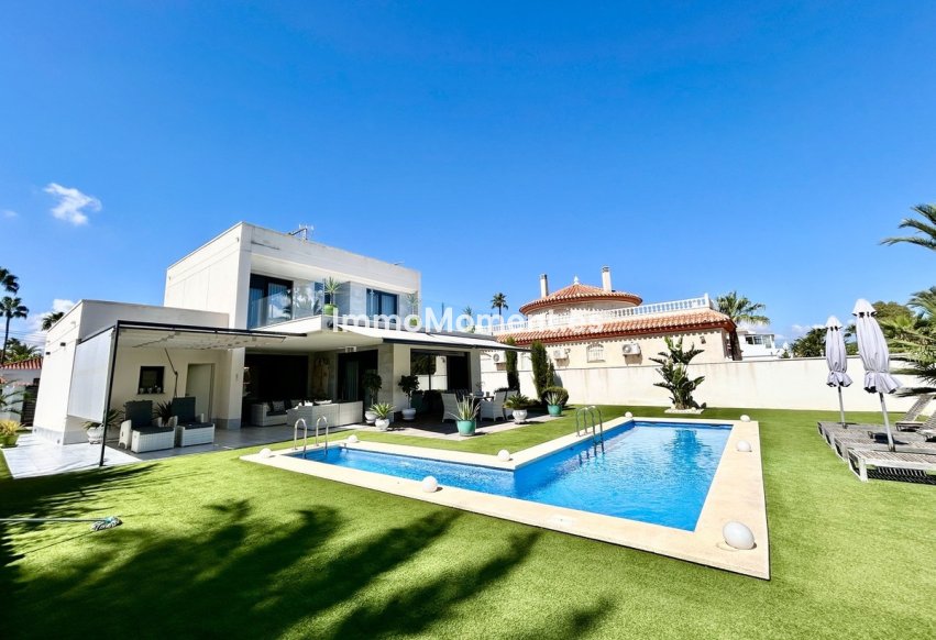 Resale - Detached villa - Cartagena - Los Urrutias