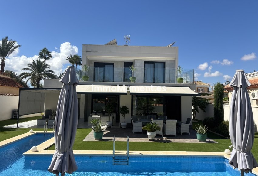 Resale - Detached villa - Cartagena - Los Urrutias