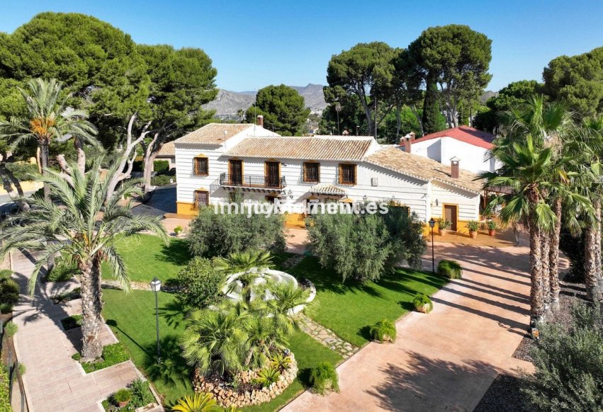 Resale - Detached villa - Elda - Elda Centro