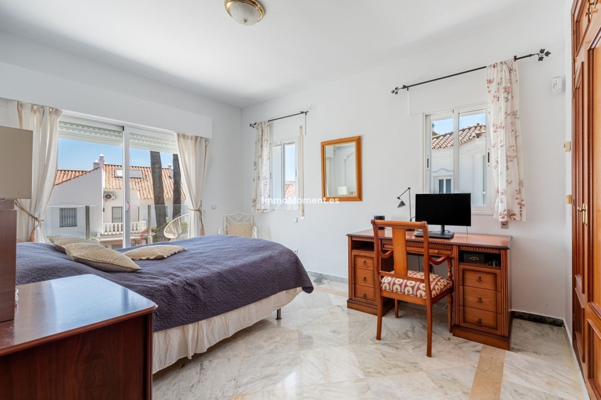 Resale - Detached villa - Estepona - Atalaya