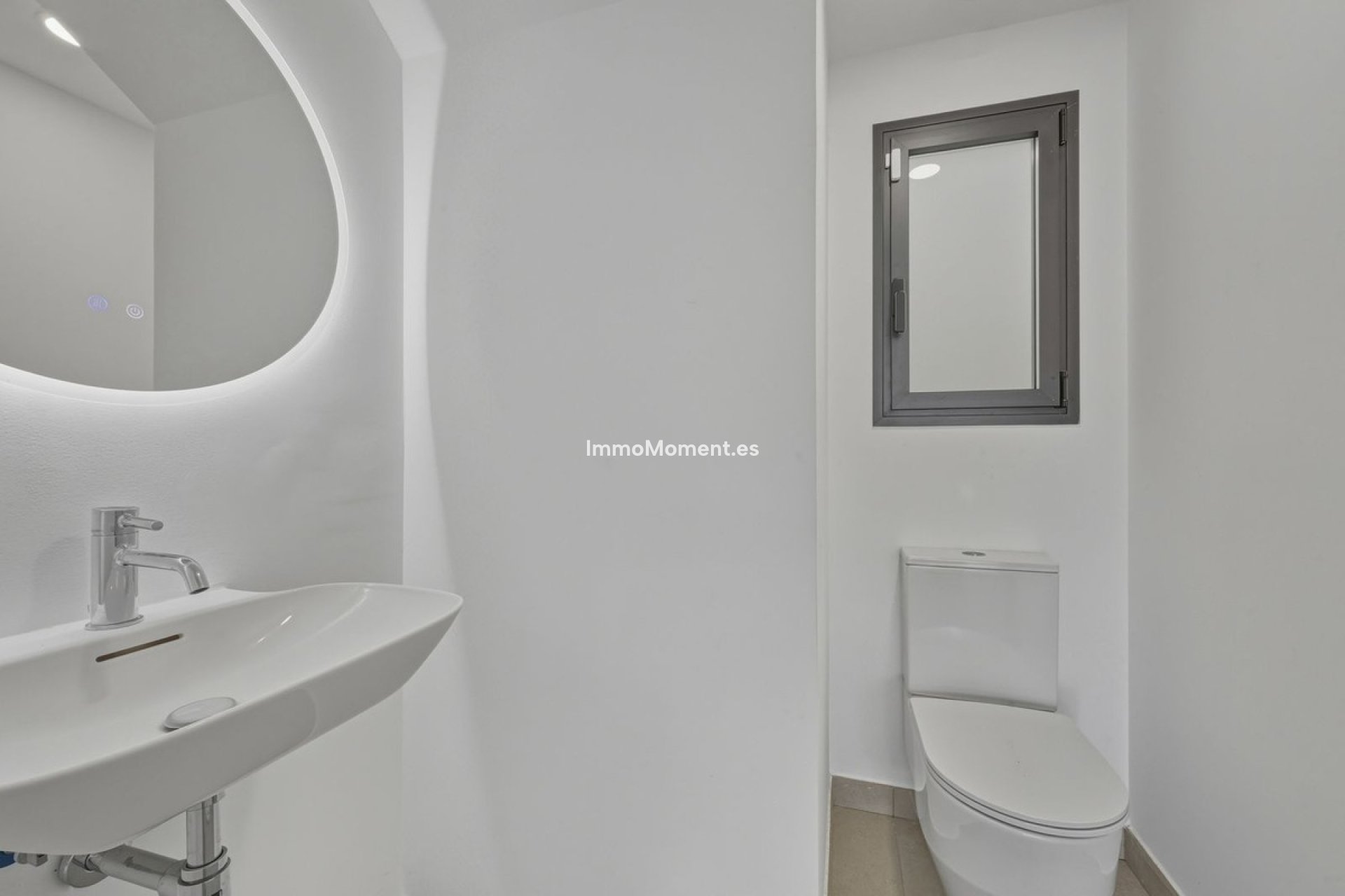 Resale - Detached villa - Estepona - Atalaya